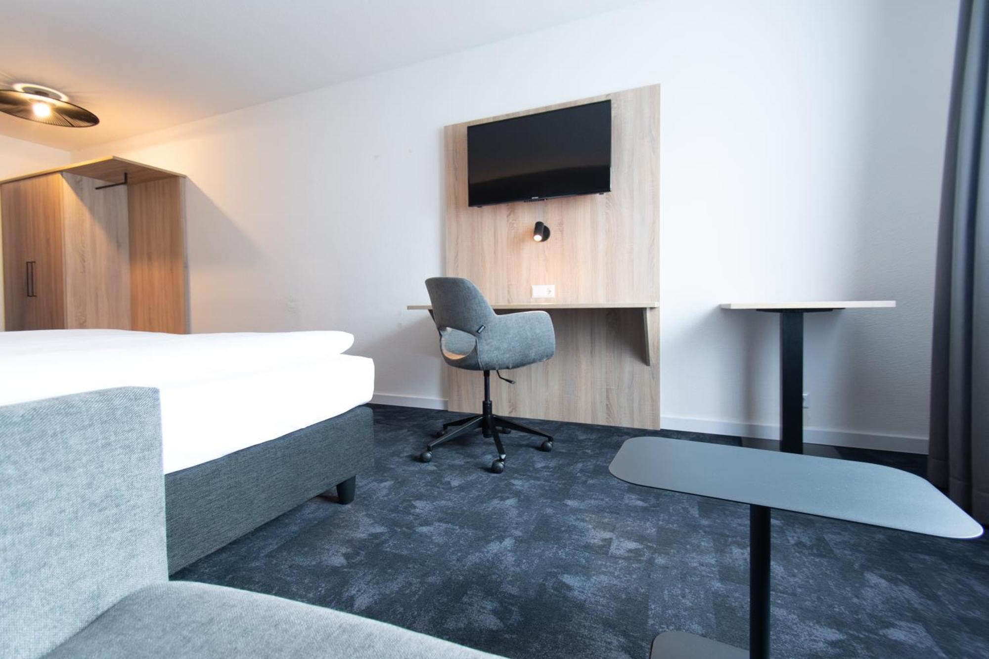 Taste Hotel Jettingen Exteriör bild
